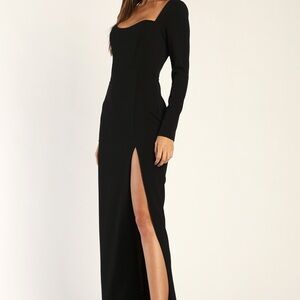 Lulu’s Elegant Black Gown